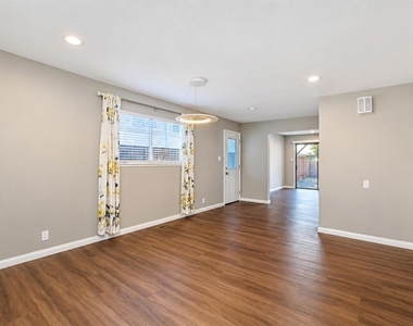 3121 Alhambra Ave - Photo Thumbnail 5