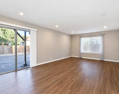 3121 Alhambra Ave - Photo Thumbnail 10