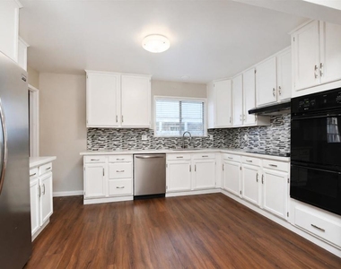 3121 Alhambra Ave - Photo Thumbnail 7