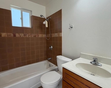 341 S 8th St - Photo Thumbnail 12