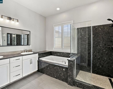 63 Hazel Tree Rdg - Photo Thumbnail 22