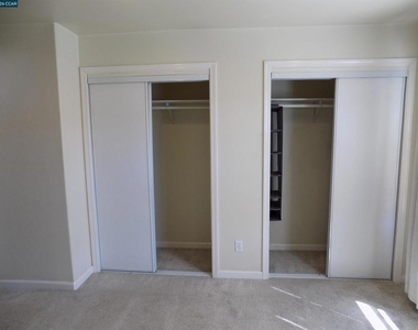 5114 Wall Ave - Photo Thumbnail 13