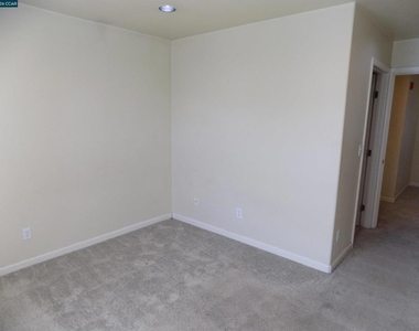 5114 Wall Ave - Photo Thumbnail 12
