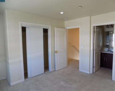 5114 Wall Ave - Photo Thumbnail 9