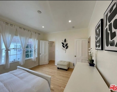 423 W Ocean Avenue - Photo Thumbnail 28