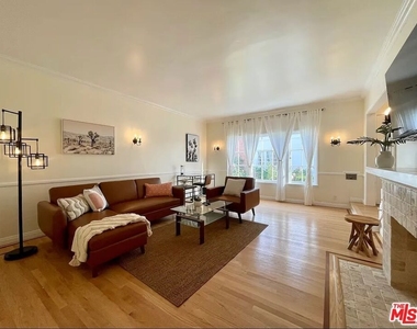 423 W Ocean Avenue - Photo Thumbnail 4