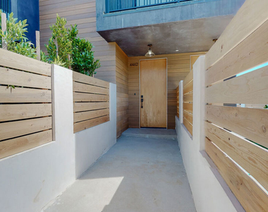 4462 Maplewood Avenue - Photo Thumbnail 28