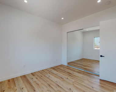 4462 Maplewood Avenue - Photo Thumbnail 17