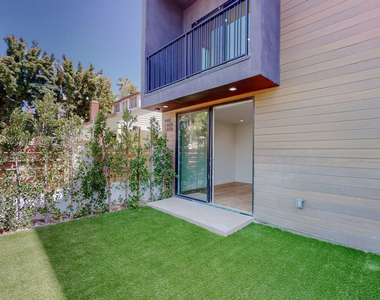 4462 Maplewood Avenue - Photo Thumbnail 39