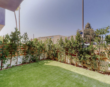 4462 Maplewood Avenue - Photo Thumbnail 38