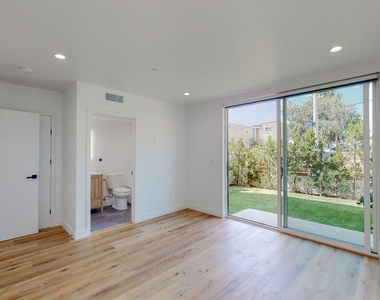 4462 Maplewood Avenue - Photo Thumbnail 27