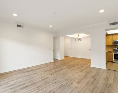 3328 Oakhurst Avenue - Photo Thumbnail 4