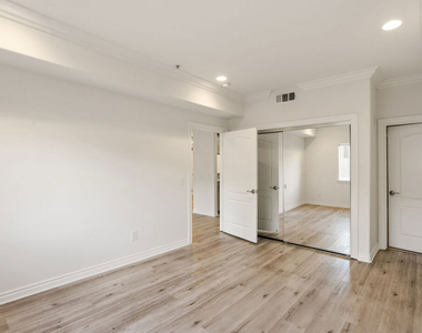 3328 Oakhurst Avenue - Photo Thumbnail 16