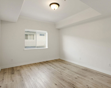 3328 Oakhurst Avenue - Photo Thumbnail 10