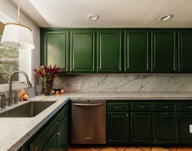 1219 Sunset Plaza Drive - Photo Thumbnail 9