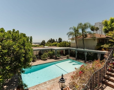 1219 Sunset Plaza Drive - Photo Thumbnail 15