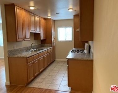 6911 Agnes Avenue - Photo Thumbnail 3