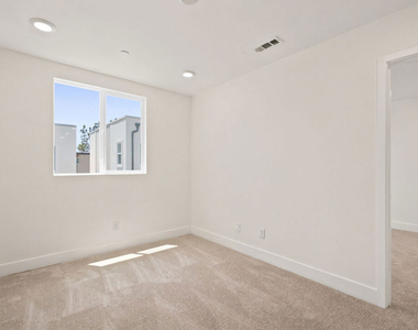 5262 N Rainier Way - Photo Thumbnail 12