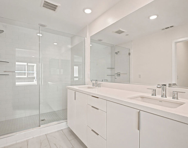 5262 N Rainier Way - Photo Thumbnail 11