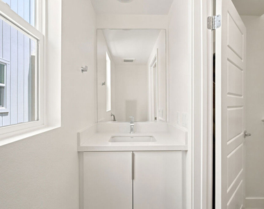 5262 N Rainier Way - Photo Thumbnail 15