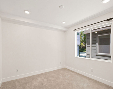 5262 N Rainier Way - Photo Thumbnail 17