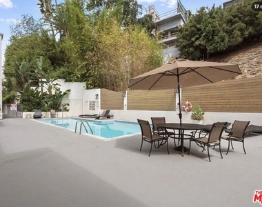 1230 Horn Avenue - Photo Thumbnail 7