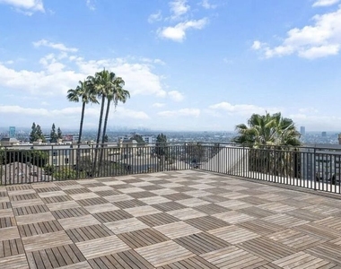 1230 Horn Avenue - Photo Thumbnail 8