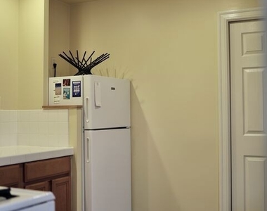 7620 Fountain - Photo Thumbnail 9