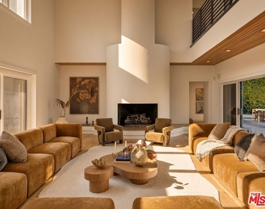 11955 Pinnacle Place - Photo Thumbnail 9
