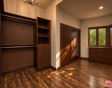 11955 Pinnacle Place - Photo Thumbnail 30