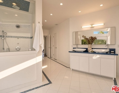 11955 Pinnacle Place - Photo Thumbnail 28