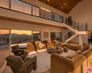 11955 Pinnacle Place - Photo Thumbnail 8