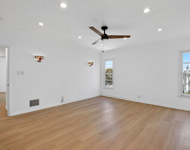 900 S Wooster Street - Photo Thumbnail 23