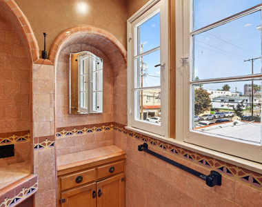 900 S Wooster Street - Photo Thumbnail 31