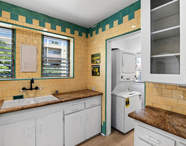 900 S Wooster Street - Photo Thumbnail 11