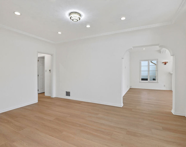 900 S Wooster Street - Photo Thumbnail 5