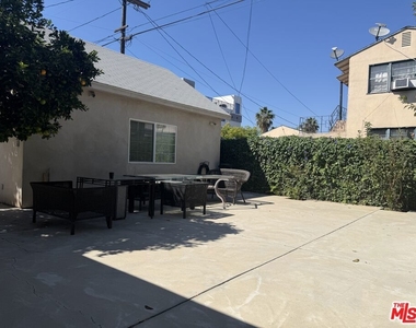 14213 Califa Street - Photo Thumbnail 19