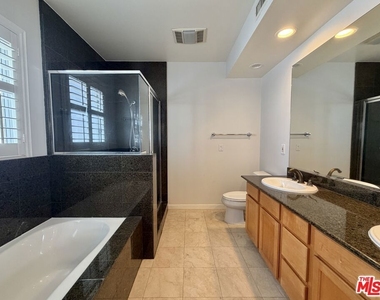 1222 S Westgate Avenue - Photo Thumbnail 15
