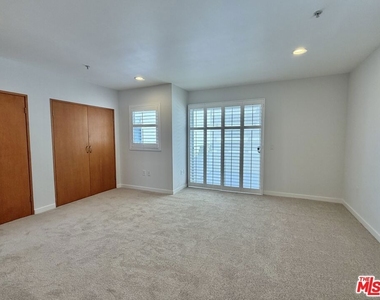 1222 S Westgate Avenue - Photo Thumbnail 12