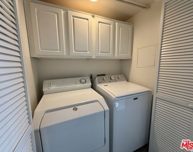 1222 S Westgate Avenue - Photo Thumbnail 19