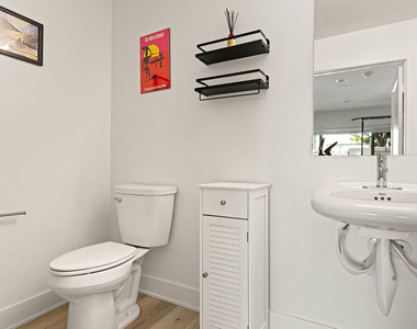 2931 Exposition Place - Photo Thumbnail 21