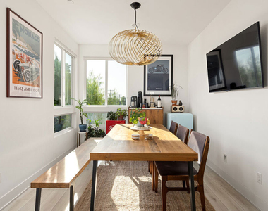 2931 Exposition Place - Photo Thumbnail 7