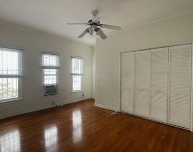 444 N Sycamore Avenue - Photo Thumbnail 14