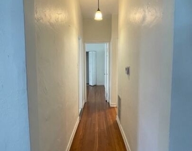 444 N Sycamore Avenue - Photo Thumbnail 7