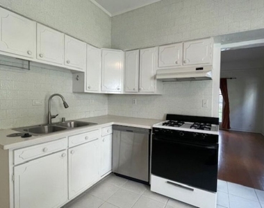 444 N Sycamore Avenue - Photo Thumbnail 10