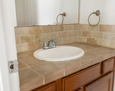 1000 S Westgate Avenue - Photo Thumbnail 11