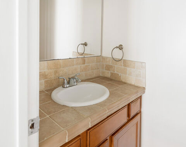 1000 S Westgate Avenue - Photo Thumbnail 12