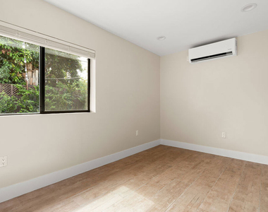 3006 Acresite Street - Photo Thumbnail 9