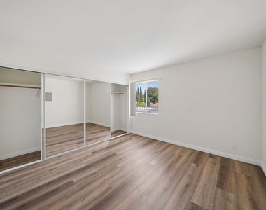 870 Crenshaw Boulevard - Photo Thumbnail 11