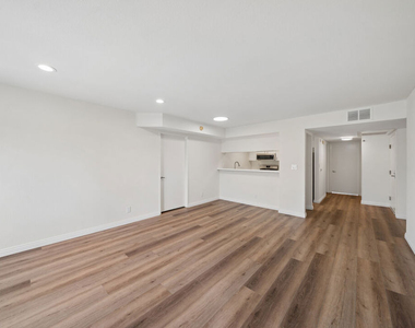 870 Crenshaw Boulevard - Photo Thumbnail 2